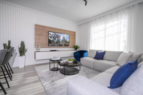 Last Minute Disney Getaway! Private Pool, Hot Tub & Games Room. Book Now! #98151